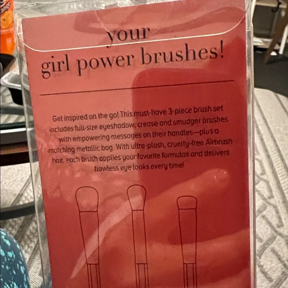 NWT Ulta Beauty Make It Happen Brushes - Pink and Orange
